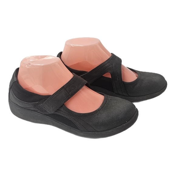 Clarks Shoes - Clarks Sillian Bella Mary Jane Sporty Flats Black Women Size 7